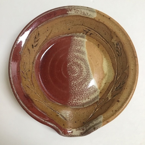 Studio Art Pottery Saucer Bowl Spout Burgundy Tan Speckle SIGNED Wheat Stoneware - Picture 3 of 16